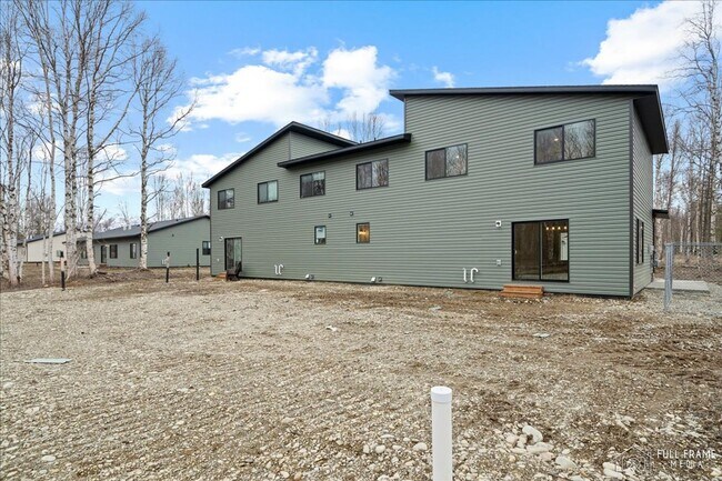 Building Photo - 7442 N Paw St