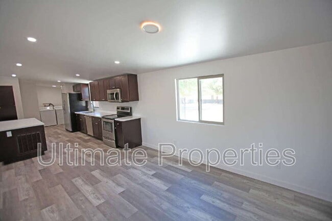 Primary Photo - 38405 N 27th Ave