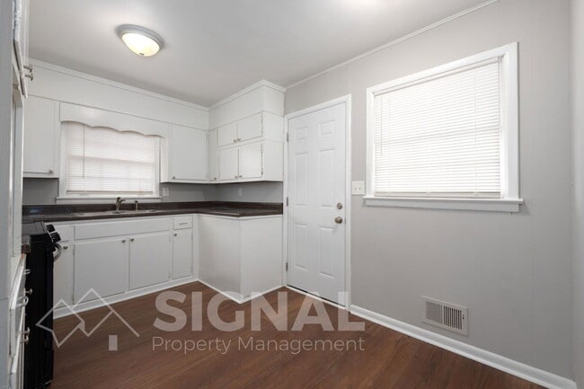 Building Photo - 416 Lance Ln