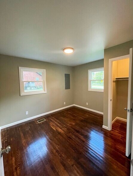 Bed #2 - 612 Cove Rd
