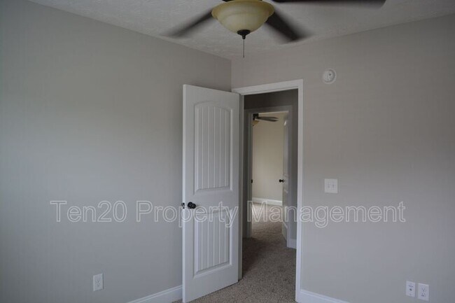 Building Photo - 7477 Coppice Dr