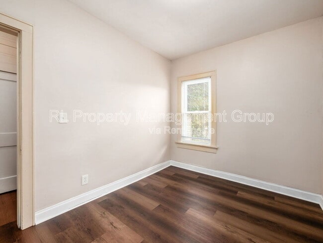 Building Photo - 1168 E Whittier St