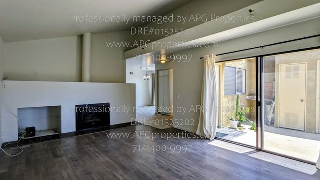 Building Photo - 5477 Twin Lakes Dr