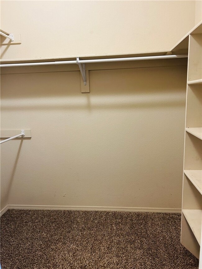 Building Photo - 15 Mills Dr