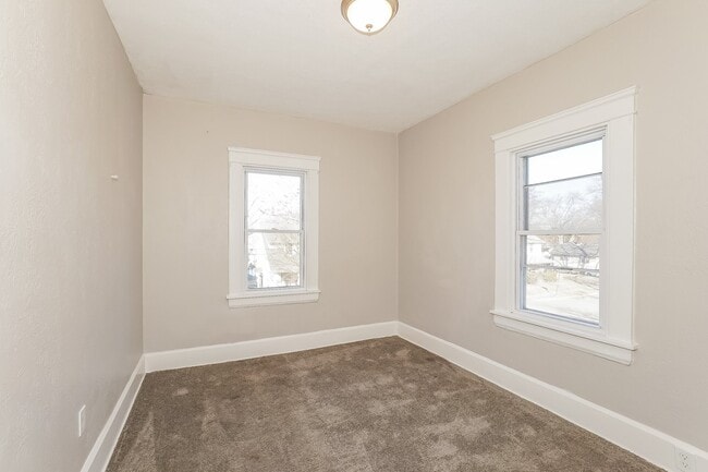 Building Photo - 1069 Herberich Ave