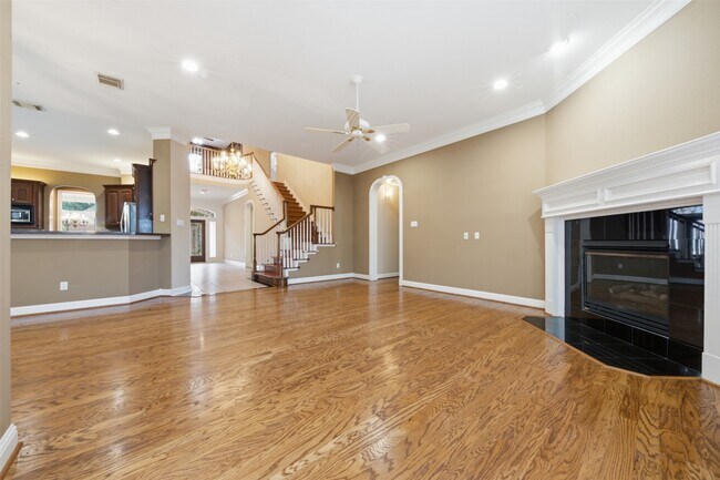 Building Photo - 17 Ambleside Crescent Dr