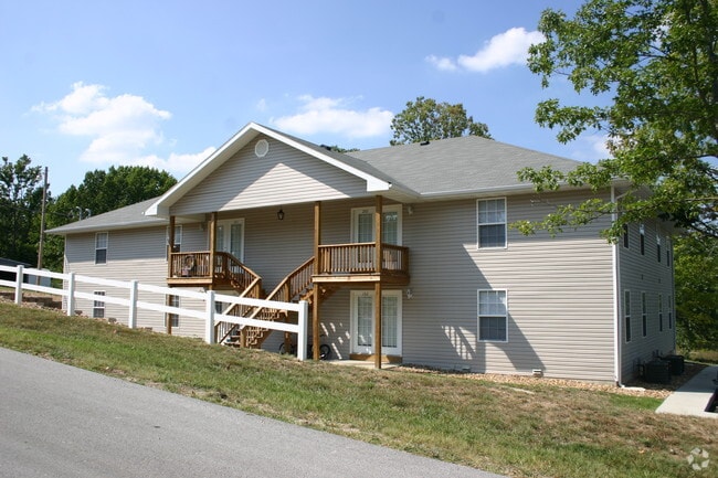 Building Photo - 633 E Missouri
