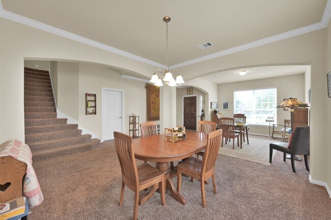 Building Photo - 241 Lake Estates Dr