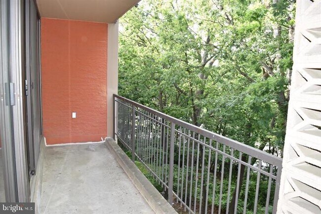 Building Photo - 4 S Van Dorn St