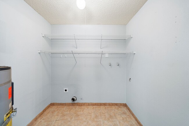 Building Photo - Jennings Lodge Apartments