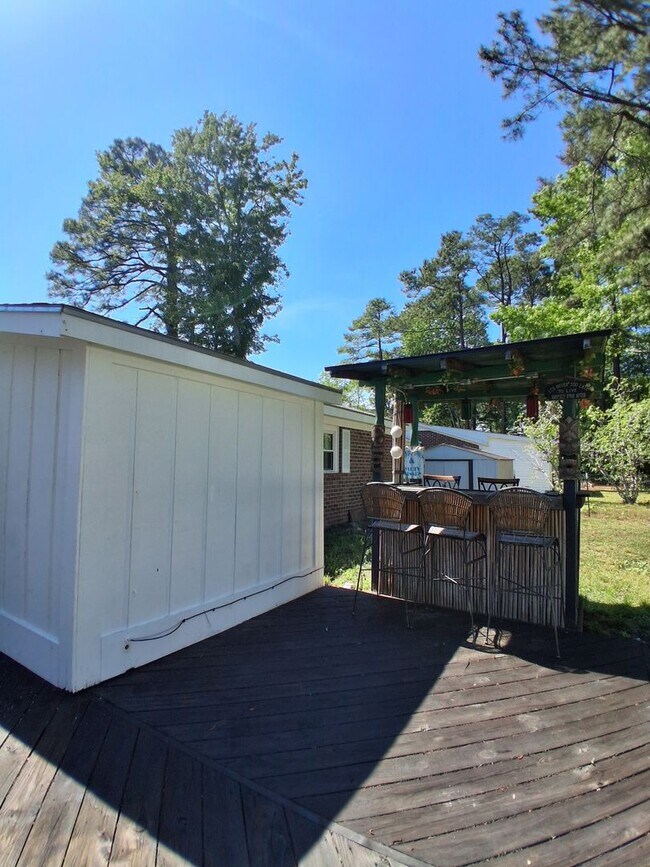 Building Photo - 4070 Long Line Ln