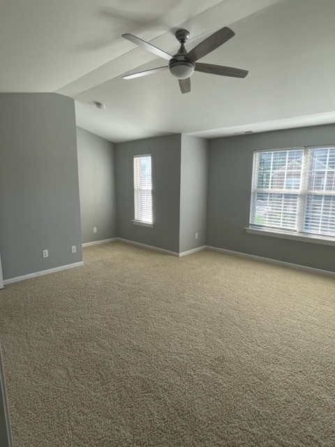 Building Photo - Spacious 3-bedroom, 2.5-bath home