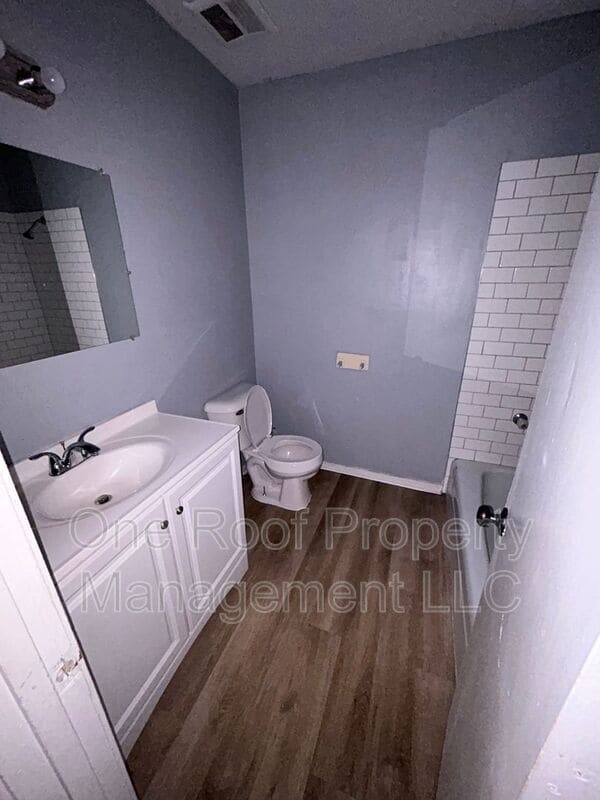 Building Photo - 5304 Ditzler Ave