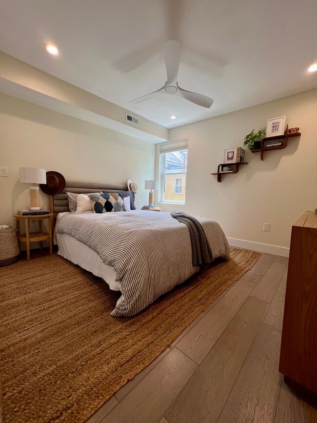 Building Photo - Gorgeous 3-Bedroom Townhome in the Heart of Northern Liberties! Available July 1st!