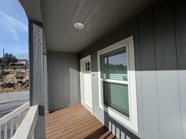 Building Photo - 315 Gerdes Ave