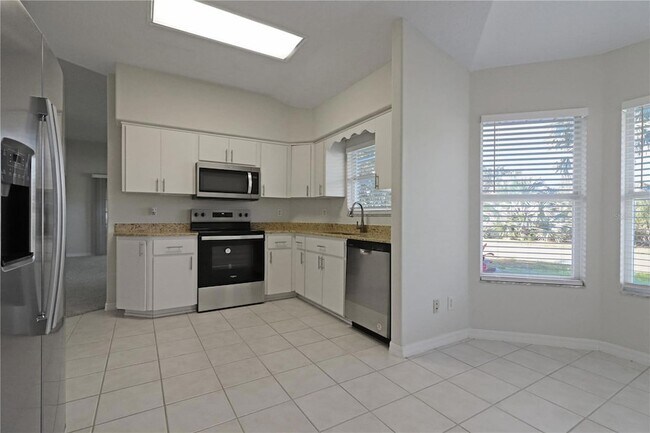 Building Photo - 5622 King James Ave