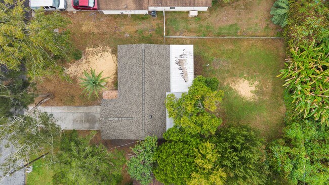 Building Photo - Beautiful 3bdrm/2bath home with attached garage and large yard $1,595.00 ** Ready Now** MOVE IN B...