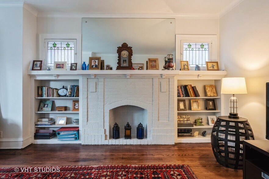 Bed 3, 4 - 6335 N Claremont Ave