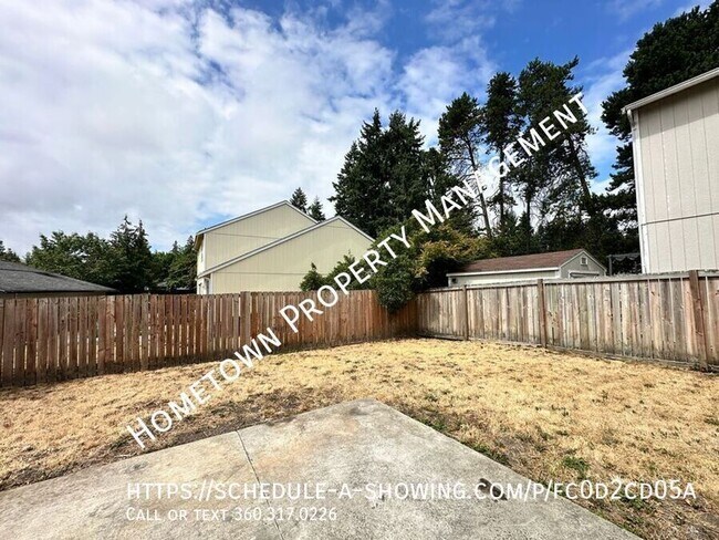 Building Photo - 807 Nicholas Ln SE