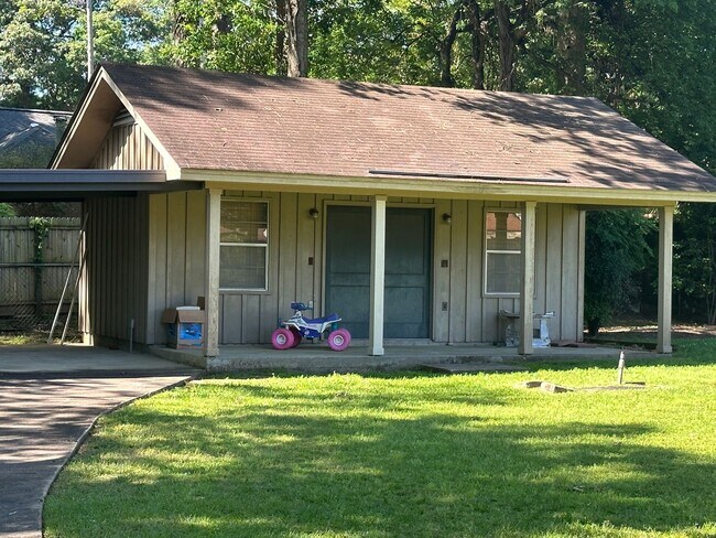 Building Photo - 3906 Dalraida Pl