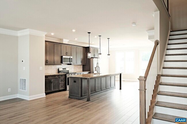 Building Photo - 4012 Talen Ln