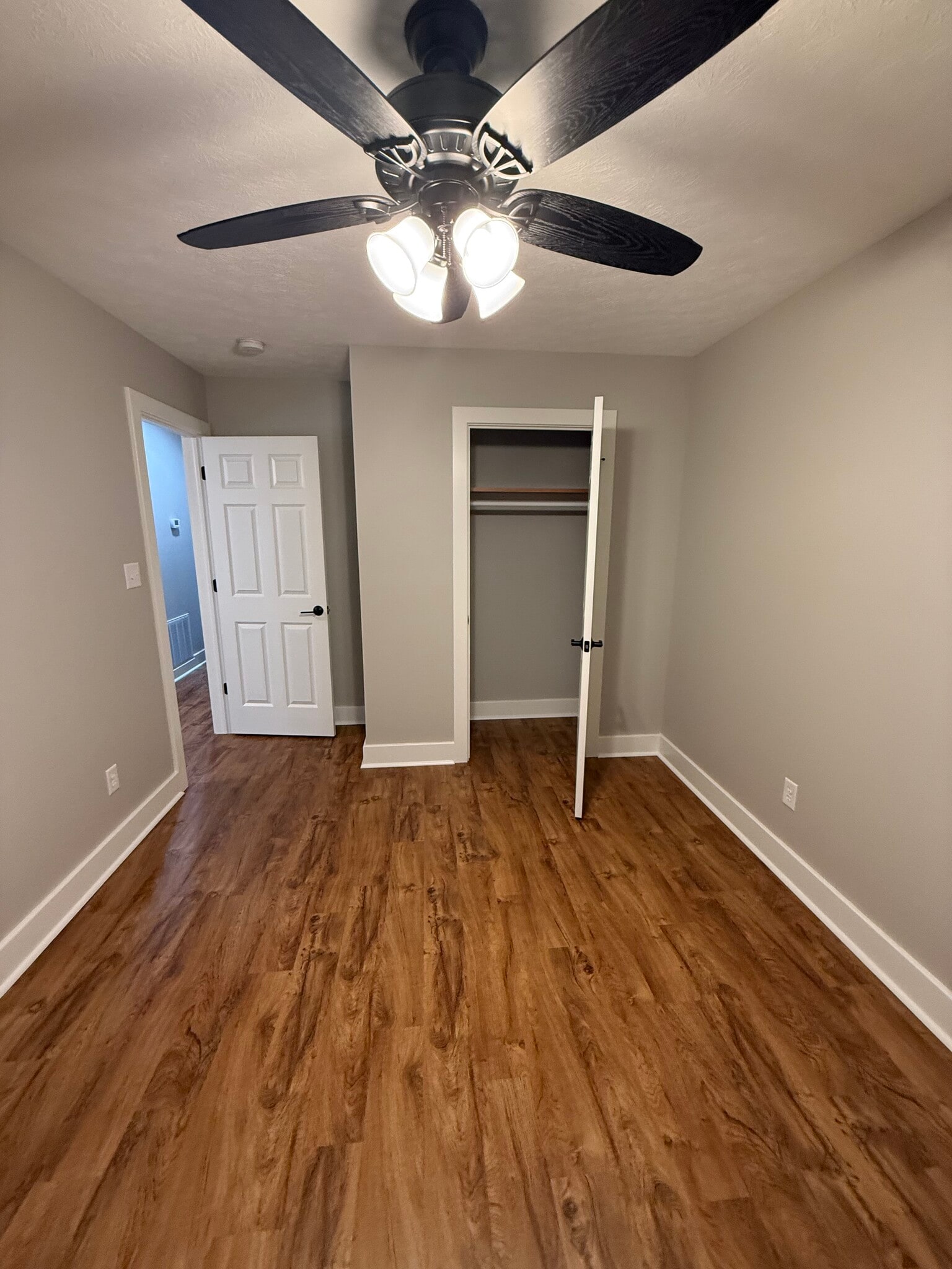 Building Photo - 1008 Milroy St