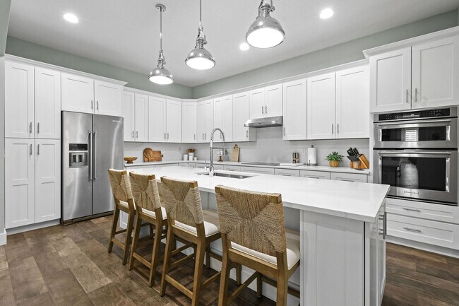 Building Photo - 2532 SE Jason Pl