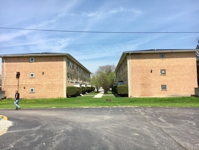 Building Photo - Maplewood Apartments