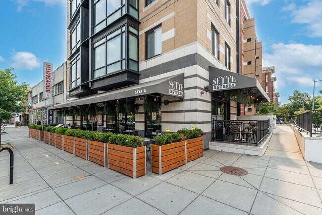 Building Photo - 1327 R St NW