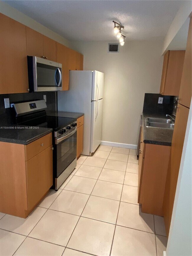 Building Photo - 4759 NW 97th Ct