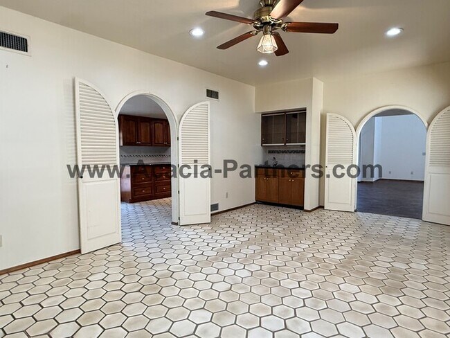 Building Photo - Stunning Two Bedroom with Den