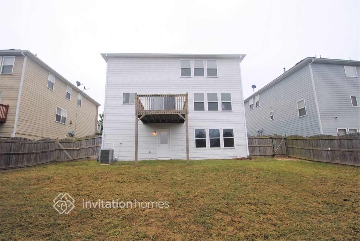 Building Photo - 3121 Farmstead Ct