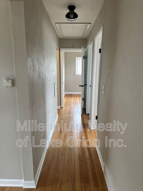 Building Photo - 24 W Colgate Ave