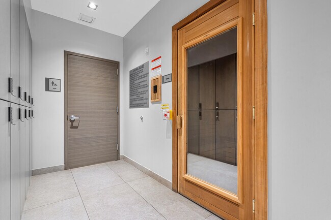 Building Photo - 1100 S Miami Ave