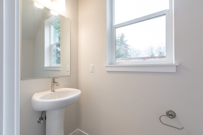 1/2 Bath - 16009 NE 30th St