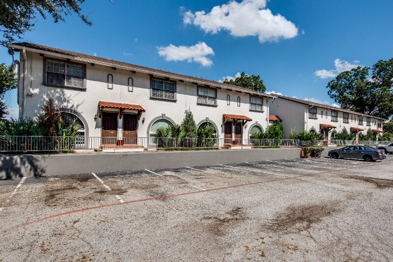 Building Photo - 4214 Rawlins St