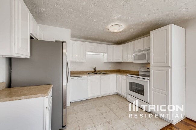 Building Photo - 7913 Jody Knoll Rd
