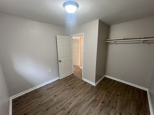 Building Photo - Move In Special!!!! 3 Bedroom 1 Bath home ...