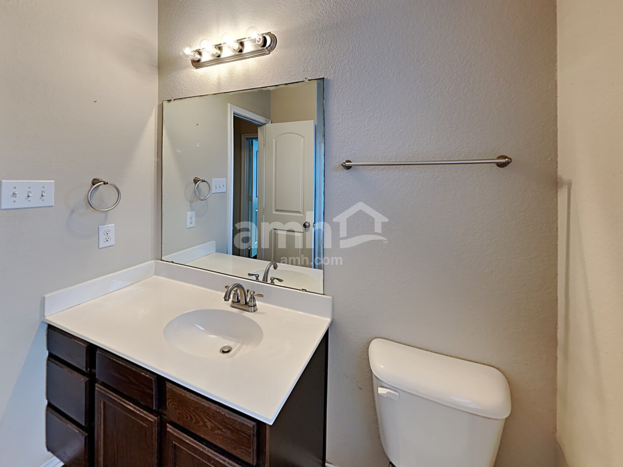 Building Photo - 1228 Rosedale Springs Ln