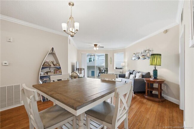 Building Photo - 975 NW Flagler Ave