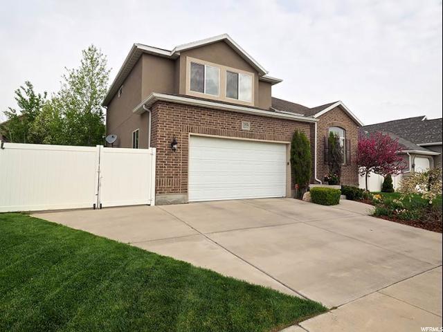 Building Photo - Beautiful 6-Bedroom Riverton House