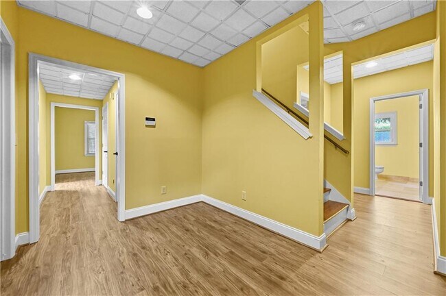 Building Photo - 860 Cramac Dr