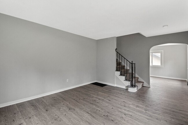 Building Photo - Stunning 3 bedroom home in Penn Hills available April 1st!