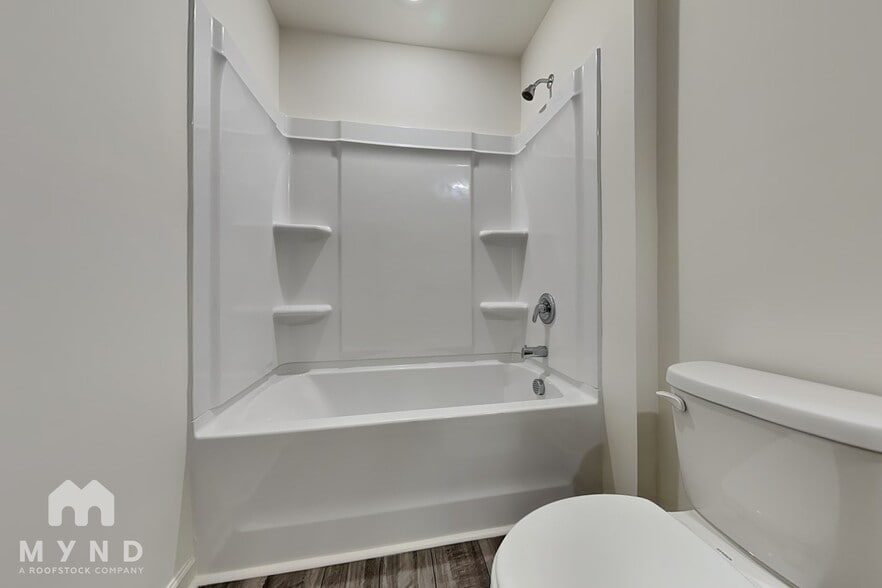 Building Photo - 3017 Fulong Dr