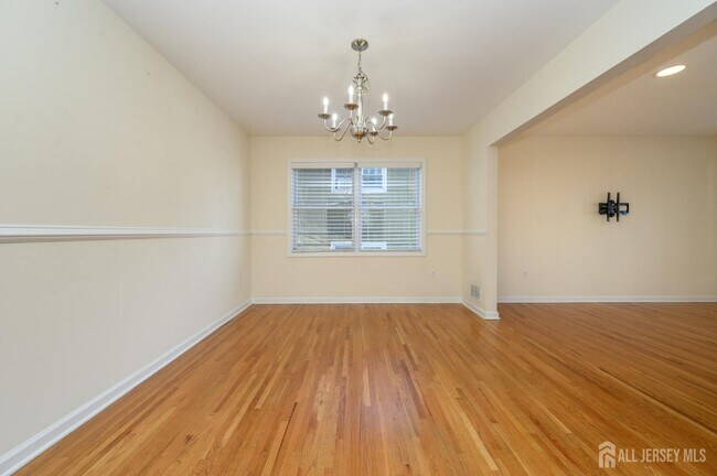 Building Photo - 601 St Marks St