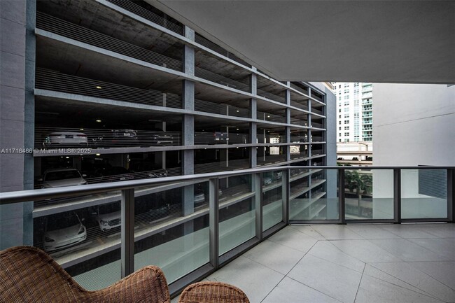 Building Photo - 1300 Brickell Bay Dr