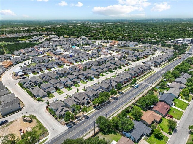 Building Photo - Newly Constructed, 4 BR / 3 BA Home - 2 Car Garage - Pool - Close to Mueller