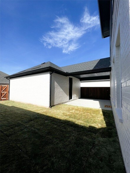 Building Photo - 4324 Smokey Quartz Ln