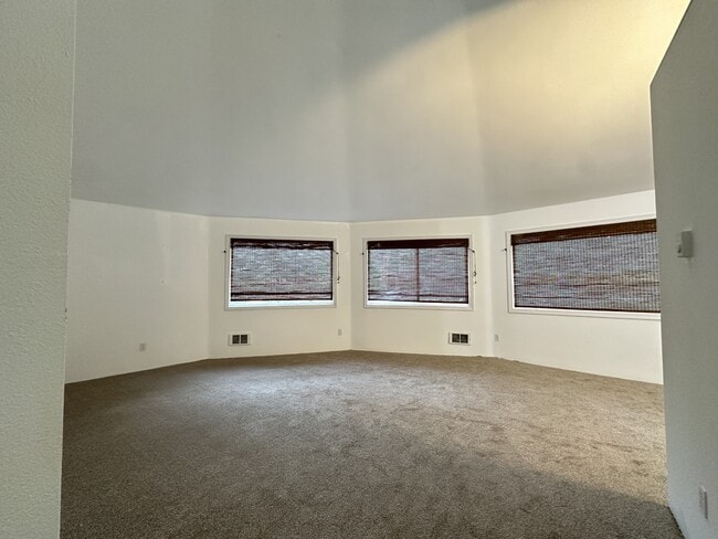 Building Photo - 467 Quinault Ave SE