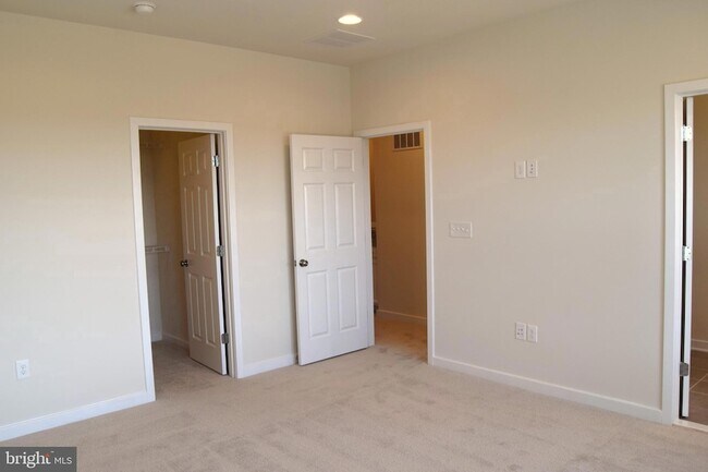 Building Photo - 19974 Abram Ter